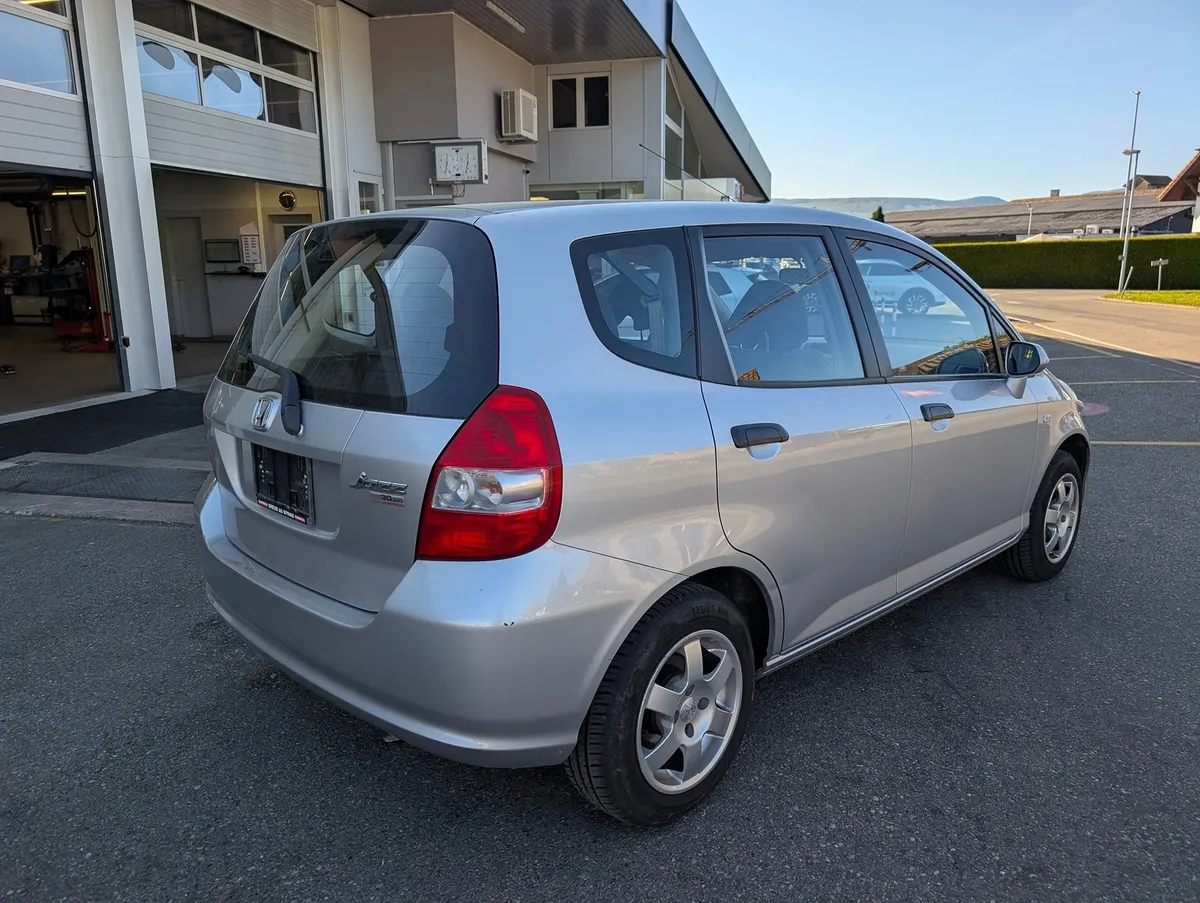 HONDA Jazz 1.4 ES MT — zdjęcie 15
