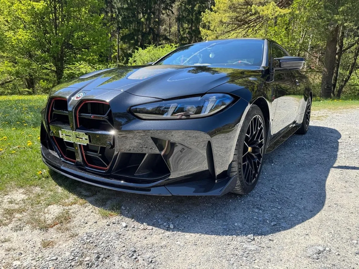 BMW M4 CS