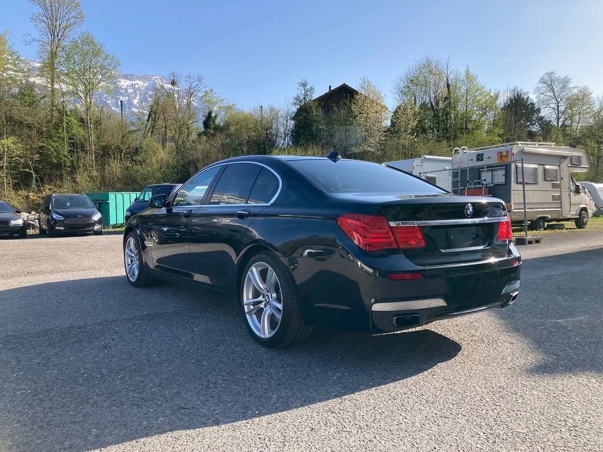 BMW 750l XDrive — zdjęcie 4