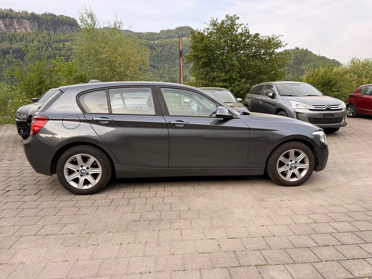 BMW 118i — zdjęcie 7