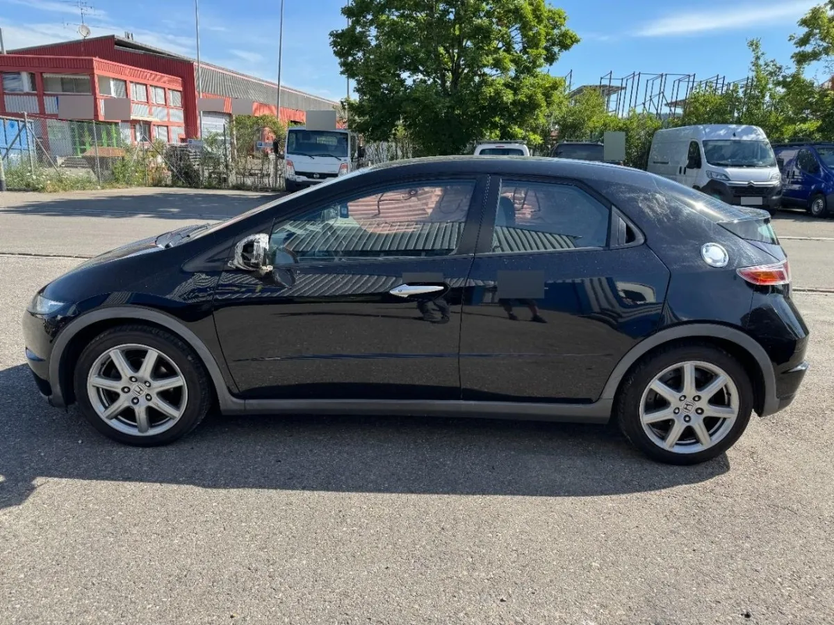 Honda Civic 1.8i 5DR, 139 PS — zdjęcie 7