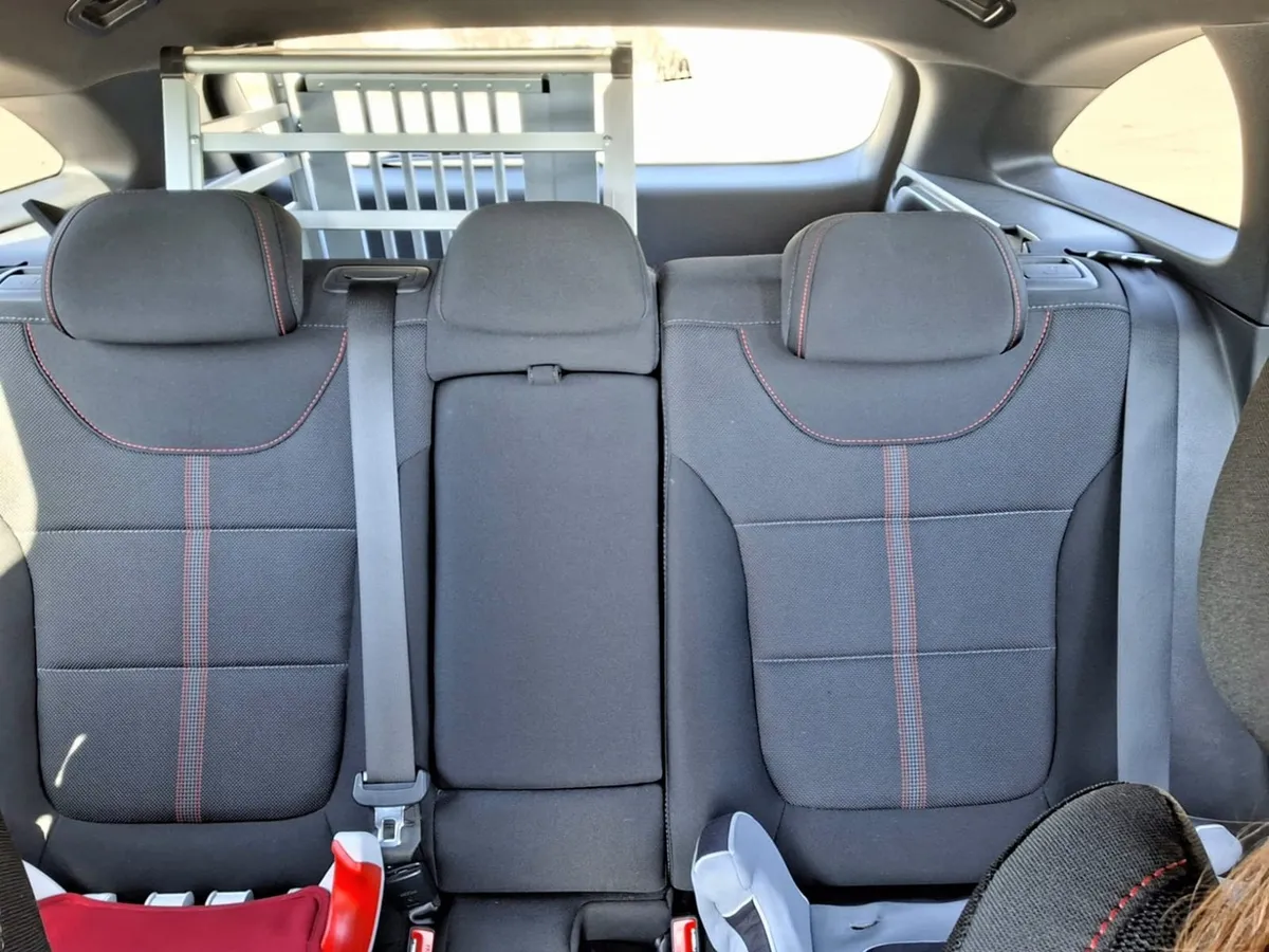 HYUNDAI i30 1.5 T-GDI 48V — zdjęcie 11