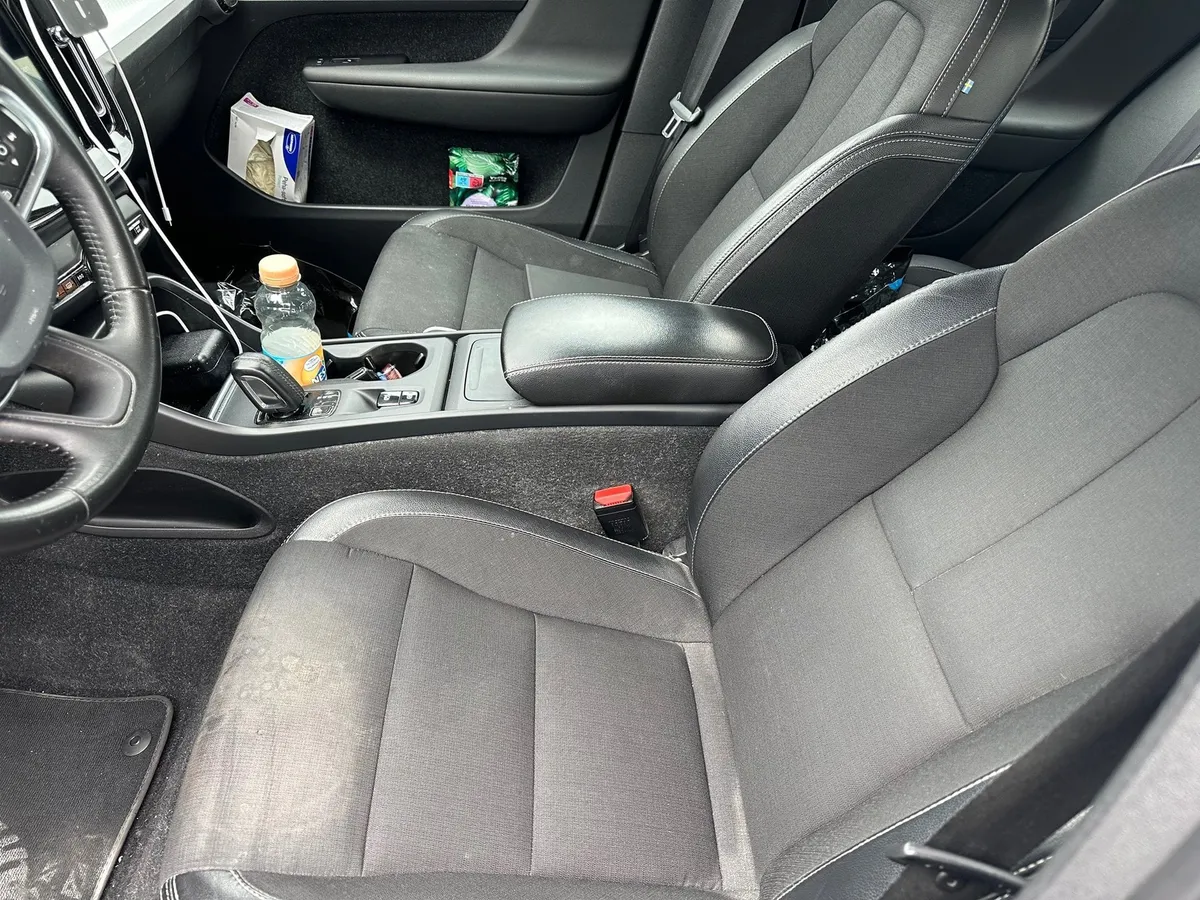VOLVO XC40 D3 — zdjęcie 10
