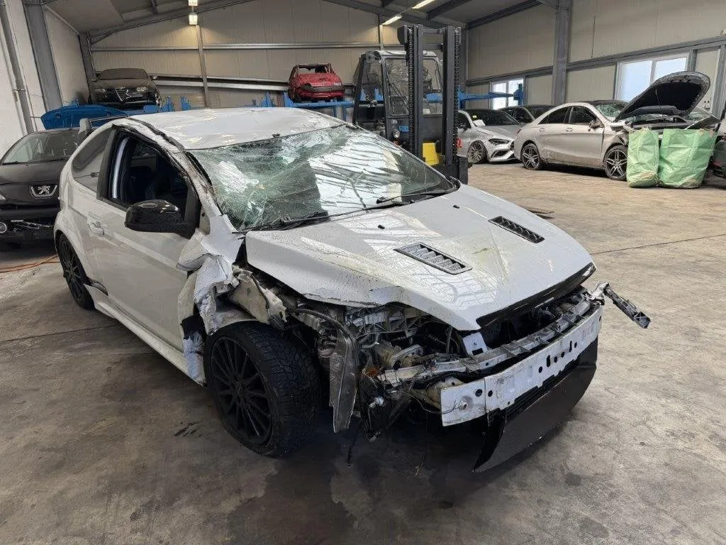 FORD Focus 2.5i Turbo RS, 305 HP