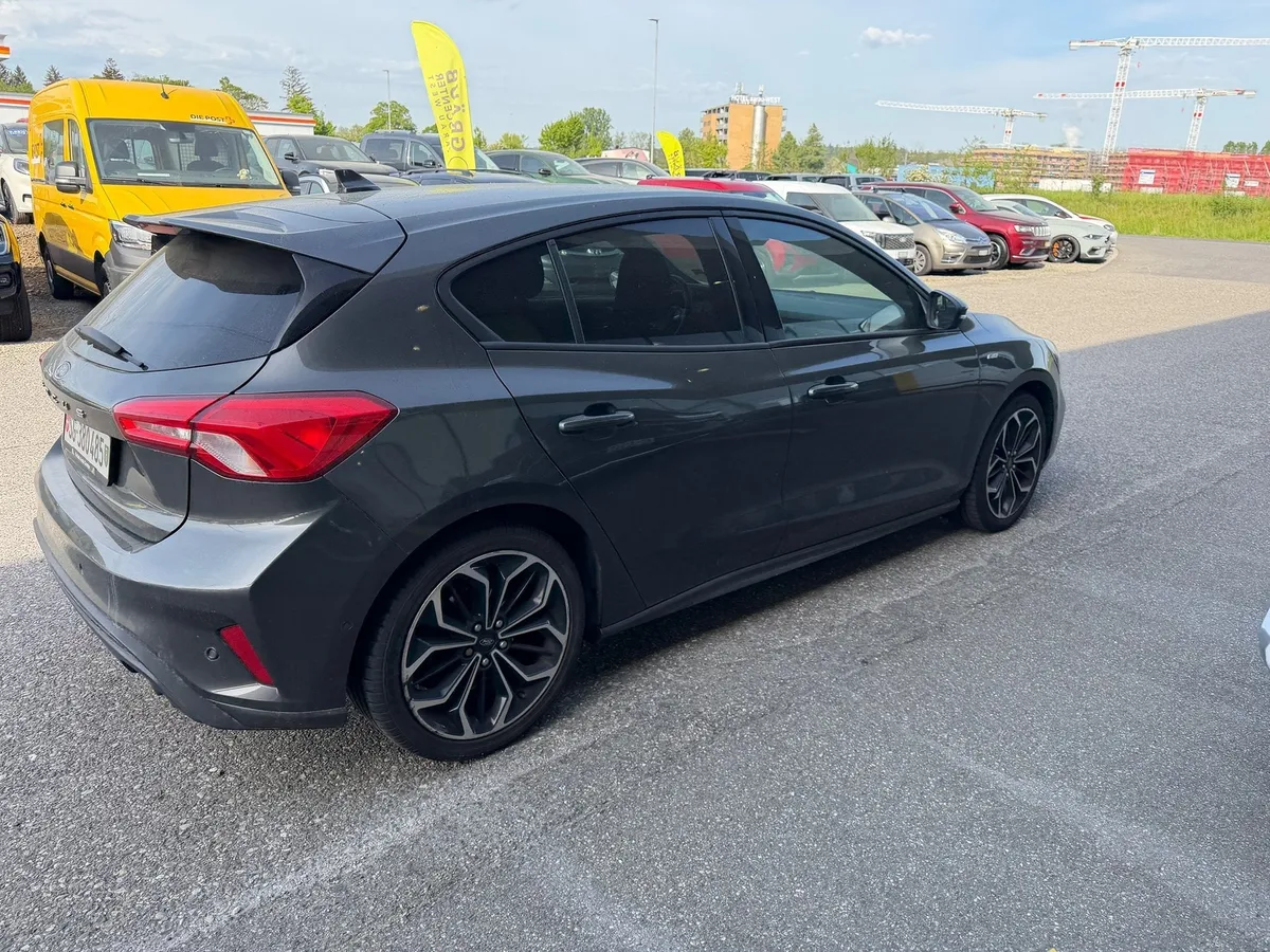FORD Focus 1.0 SCTi — zdjęcie 8